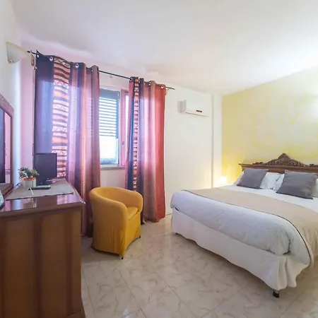 Luisss Hotel *